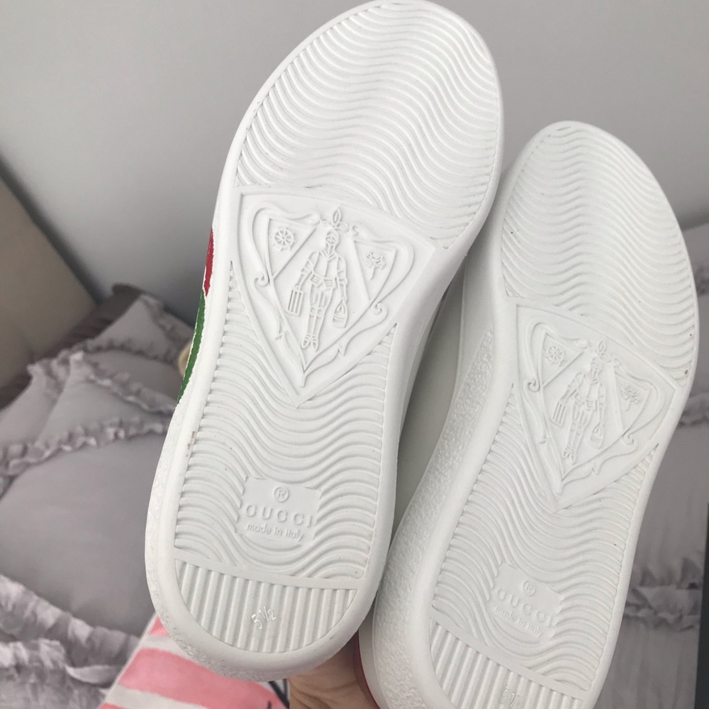 Authentic Gucci Shoes - Picture 4 of 10